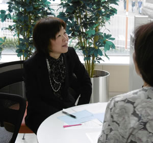 秋山社会保険労務士事務所 秋山恵美子さん写真