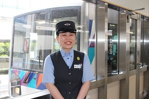 女性キャリアモデル橘川さん写真
